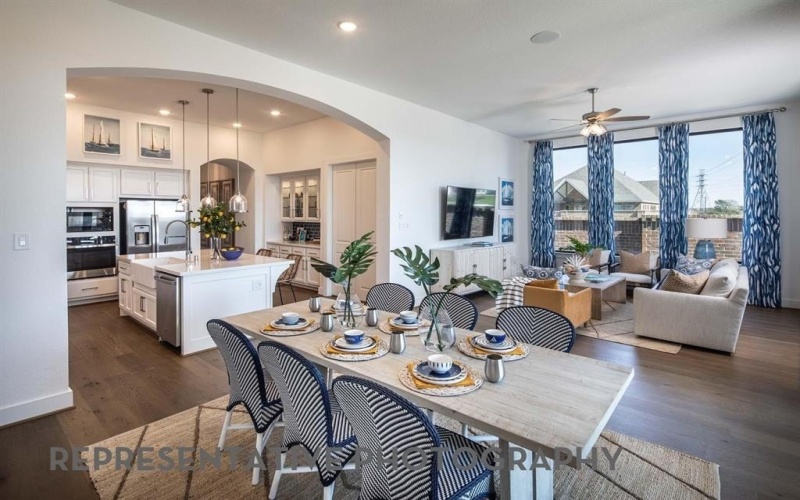 4421 Silver Spur Court, Aubrey, TX 76227, 3 Habitaciones Habitaciones , ,2 BañosBaños,Residential,En Venta,4421 Silver Spur Court,0,21180078