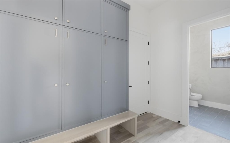 6443 Lake Circle Drive, Dallas, TX 75214, 5 Habitaciones Habitaciones , ,6 BañosBaños,Residential,En Venta,6443 Lake Circle Drive,0,21180294