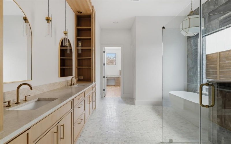 6443 Lake Circle Drive, Dallas, TX 75214, 5 Habitaciones Habitaciones , ,6 BañosBaños,Residential,En Venta,6443 Lake Circle Drive,0,21180294