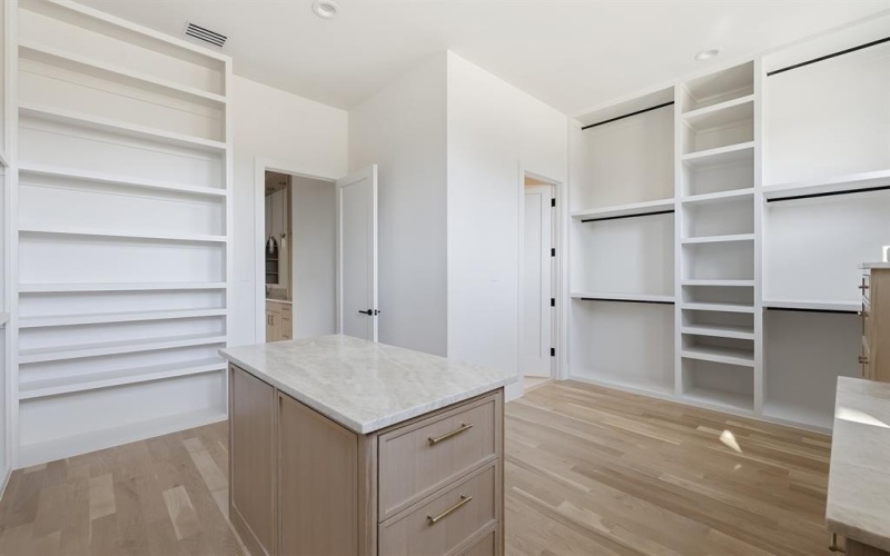 6443 Lake Circle Drive, Dallas, TX 75214, 5 Habitaciones Habitaciones , ,6 BañosBaños,Residential,En Venta,6443 Lake Circle Drive,0,21180294