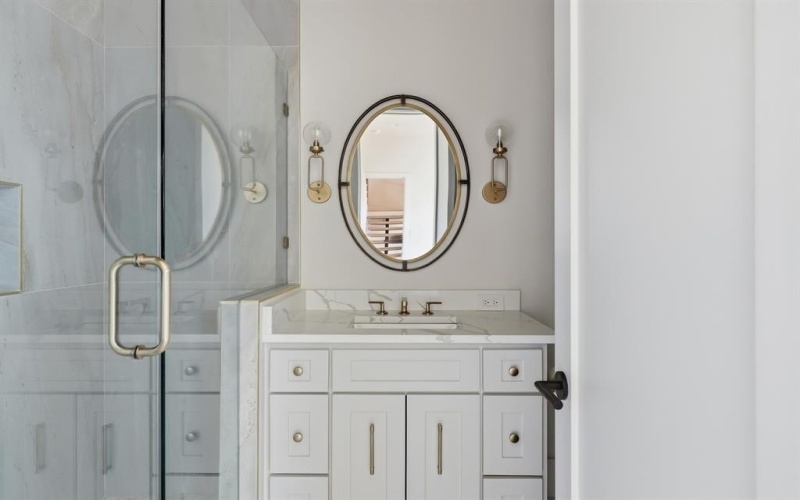 6443 Lake Circle Drive, Dallas, TX 75214, 5 Habitaciones Habitaciones , ,6 BañosBaños,Residential,En Venta,6443 Lake Circle Drive,0,21180294