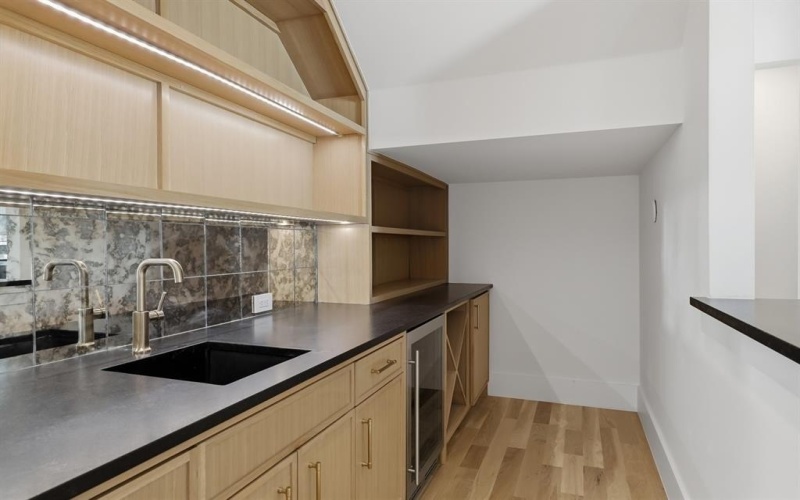 6443 Lake Circle Drive, Dallas, TX 75214, 5 Habitaciones Habitaciones , ,6 BañosBaños,Residential,En Venta,6443 Lake Circle Drive,0,21180294