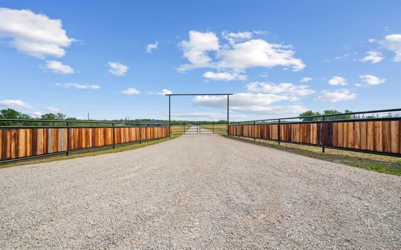 1355 County Road 304, Dublin, TX 76446, 3 Bedrooms Bedrooms, ,2 BathroomsBathrooms,Residential,For Sale,1355 County Road 304,0,20634210