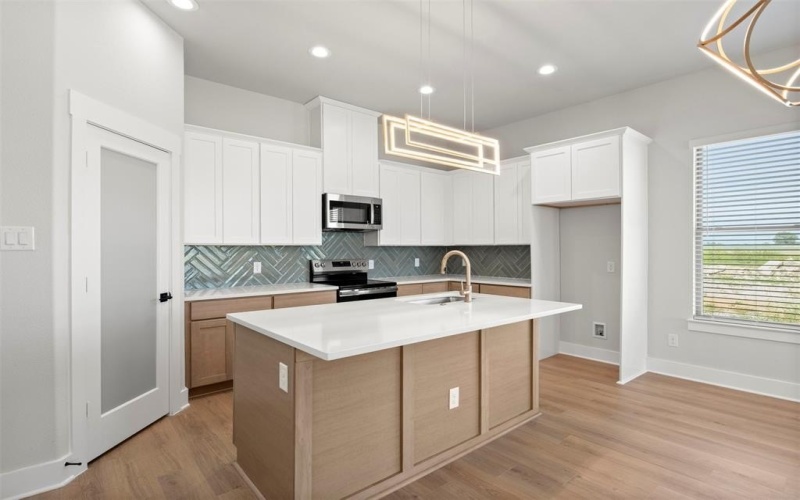 407 Lora Sue Court, Italy, TX 76651, 3 Bedrooms Bedrooms, ,2 BathroomsBathrooms,Residential,For Sale,407 Lora Sue Court,0,21180943