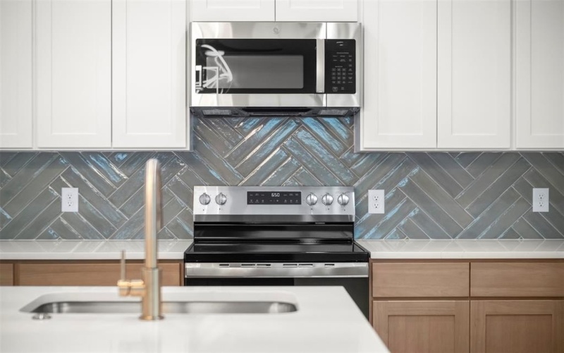 407 Lora Sue Court, Italy, TX 76651, 3 Bedrooms Bedrooms, ,2 BathroomsBathrooms,Residential,For Sale,407 Lora Sue Court,0,21180943