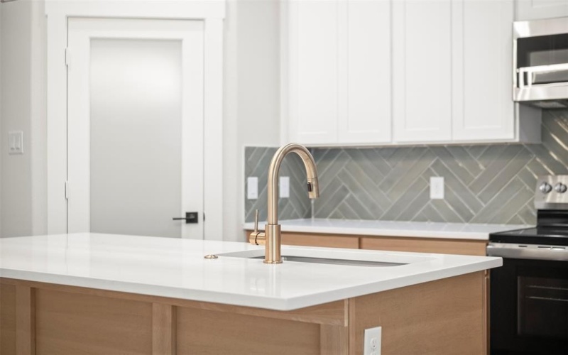 407 Lora Sue Court, Italy, TX 76651, 3 Bedrooms Bedrooms, ,2 BathroomsBathrooms,Residential,For Sale,407 Lora Sue Court,0,21180943