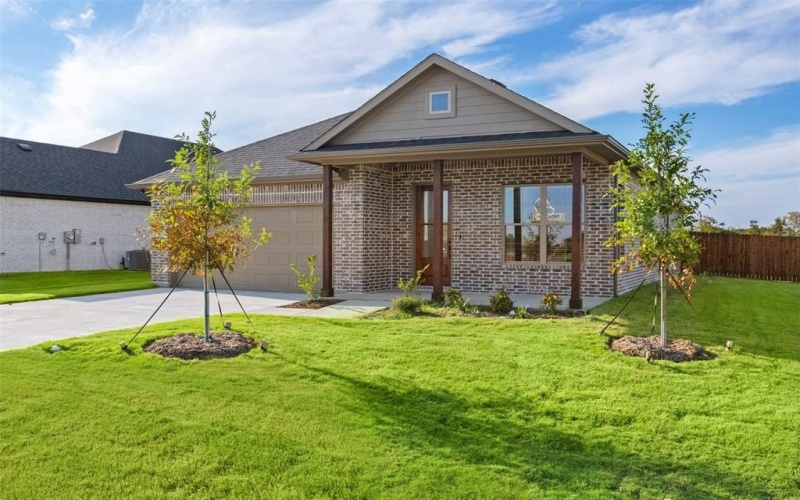 407 Lora Sue Court, Italy, TX 76651, 3 Bedrooms Bedrooms, ,2 BathroomsBathrooms,Residential,For Sale,407 Lora Sue Court,0,21180943