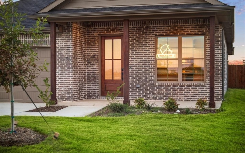 407 Lora Sue Court, Italy, TX 76651, 3 Bedrooms Bedrooms, ,2 BathroomsBathrooms,Residential,For Sale,407 Lora Sue Court,0,21180943