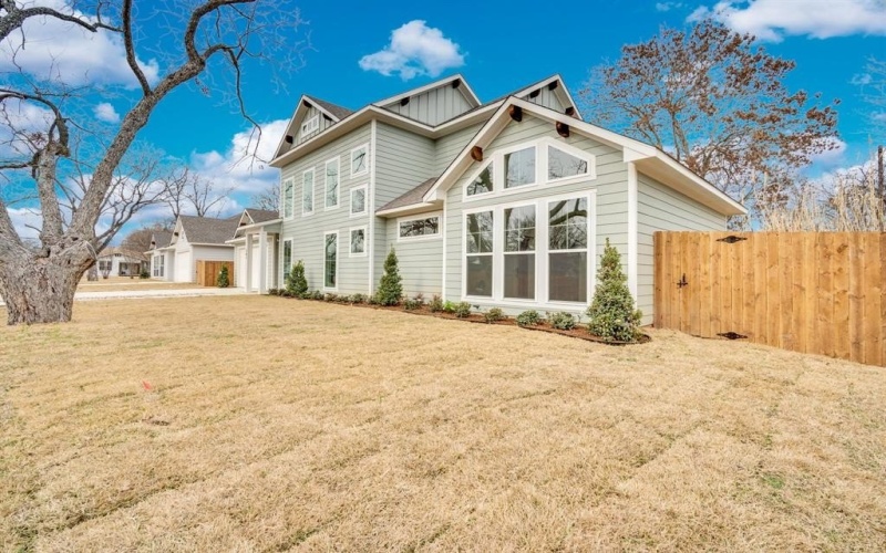 201 Rosa Street, Waxahachie, TX 75165, 3 Bedrooms Bedrooms, ,2 BathroomsBathrooms,Residential,For Sale,201 Rosa Street,0,21180999