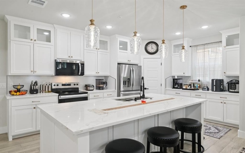 5601 San Jacinto Drive, Granbury, TX 76048, 3 Habitaciones Habitaciones , ,2 BañosBaños,Residential,En Venta,5601 San Jacinto Drive,0,21181017