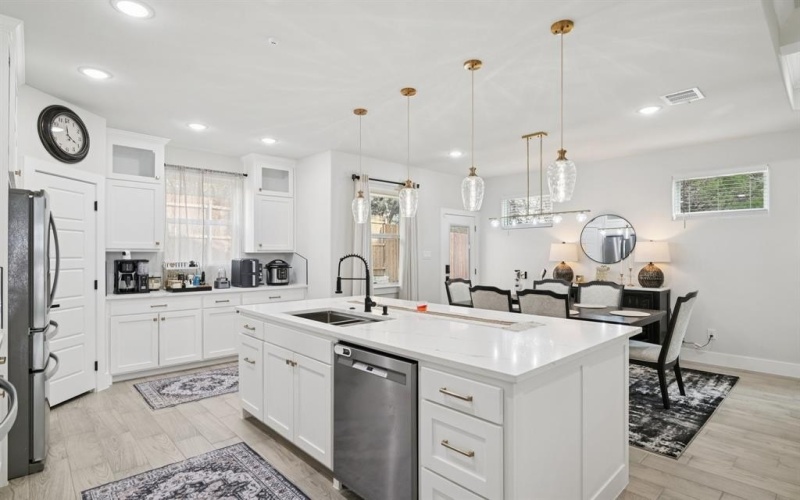 5601 San Jacinto Drive, Granbury, TX 76048, 3 Habitaciones Habitaciones , ,2 BañosBaños,Residential,En Venta,5601 San Jacinto Drive,0,21181017