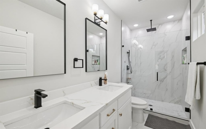 5601 San Jacinto Drive, Granbury, TX 76048, 3 Habitaciones Habitaciones , ,2 BañosBaños,Residential,En Venta,5601 San Jacinto Drive,0,21181017