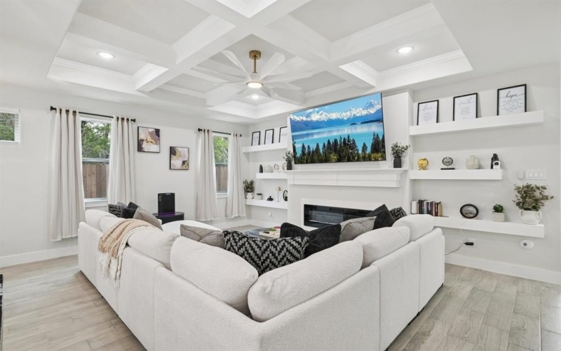 5601 San Jacinto Drive, Granbury, TX 76048, 3 Habitaciones Habitaciones , ,2 BañosBaños,Residential,En Venta,5601 San Jacinto Drive,0,21181017