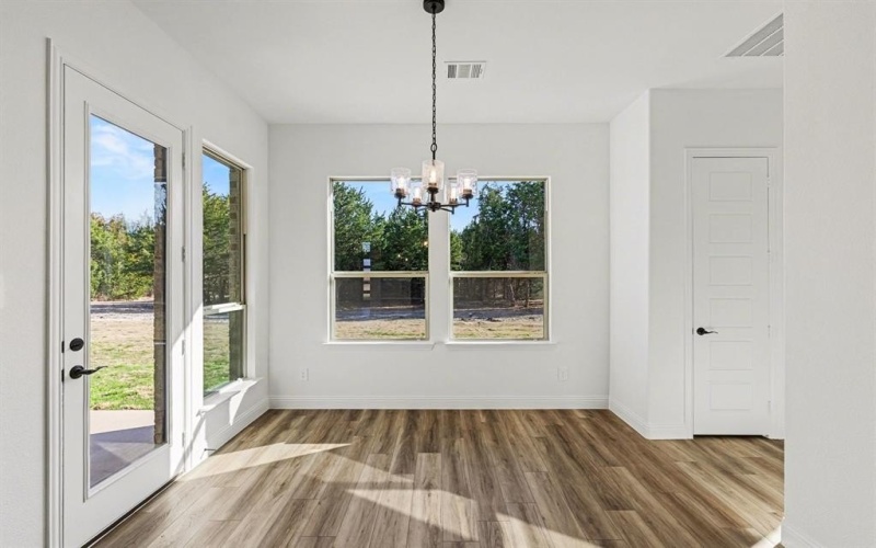 7040 Southrock Road, Midlothian, TX 76065, 4 Bedrooms Bedrooms, ,3 BathroomsBathrooms,Residential,For Sale,7040 Southrock Road,0,21181200