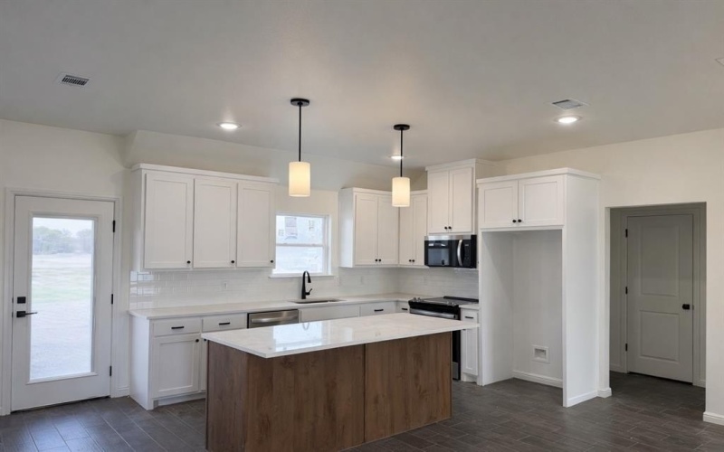 248 Yawney Drive, Lipan, TX 76462, 3 Bedrooms Bedrooms, ,2 BathroomsBathrooms,Residential,For Sale,248 Yawney Drive,0,21181262