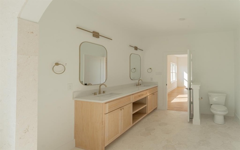 3022 Rochester Street, Dallas, TX 75215, 4 Bedrooms Bedrooms, ,3 BathroomsBathrooms,Residential,For Sale,3022 Rochester Street,0,21181360