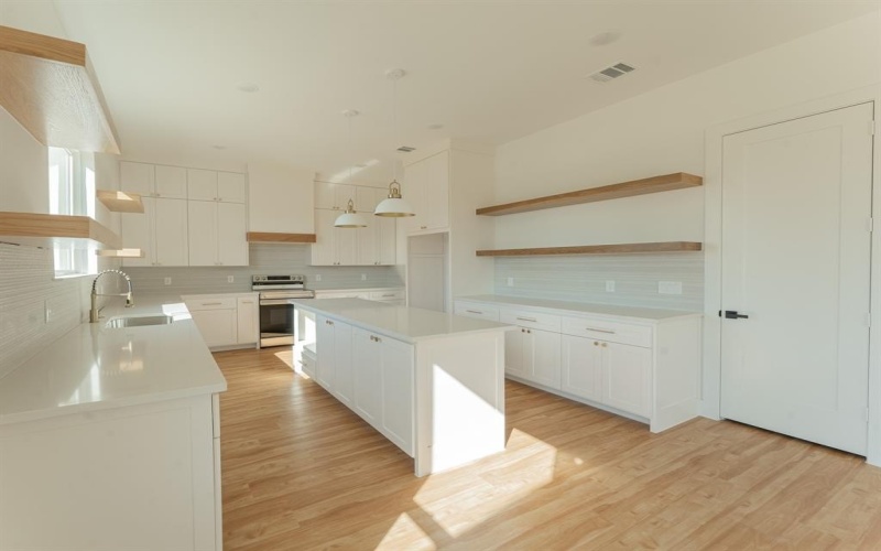 3022 Rochester Street, Dallas, TX 75215, 4 Bedrooms Bedrooms, ,3 BathroomsBathrooms,Residential,For Sale,3022 Rochester Street,0,21181360