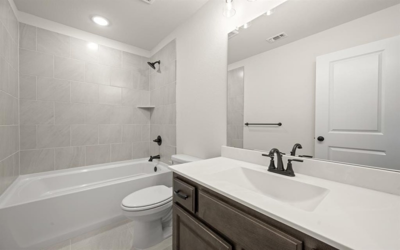 318 Bowrider Lane, Granbury, TX 76049, 4 Habitaciones Habitaciones , ,3 BañosBaños,Residential,En Venta,318 Bowrider Lane,0,21181396