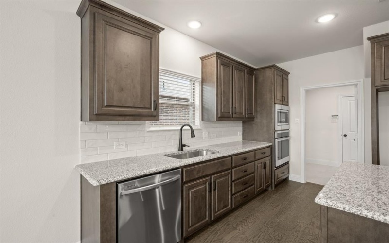 318 Bowrider Lane, Granbury, TX 76049, 4 Habitaciones Habitaciones , ,3 BañosBaños,Residential,En Venta,318 Bowrider Lane,0,21181396