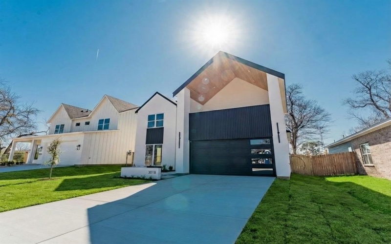 3018 Rochester Street, Dallas, TX 75215, 4 Bedrooms Bedrooms, ,3 BathroomsBathrooms,Residential,For Sale,3018 Rochester Street,0,21181451