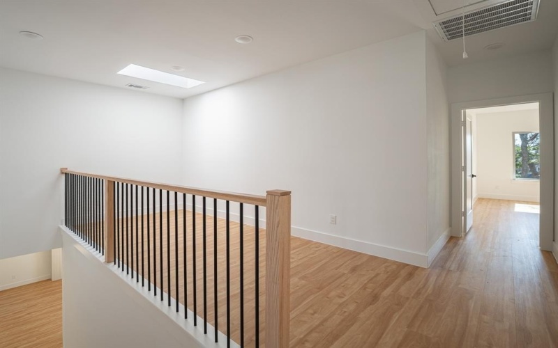 2702 Valentine Street, Dallas, TX 75215, 5 Bedrooms Bedrooms, ,5 BathroomsBathrooms,Residential,For Sale,2702 Valentine Street,0,21181498