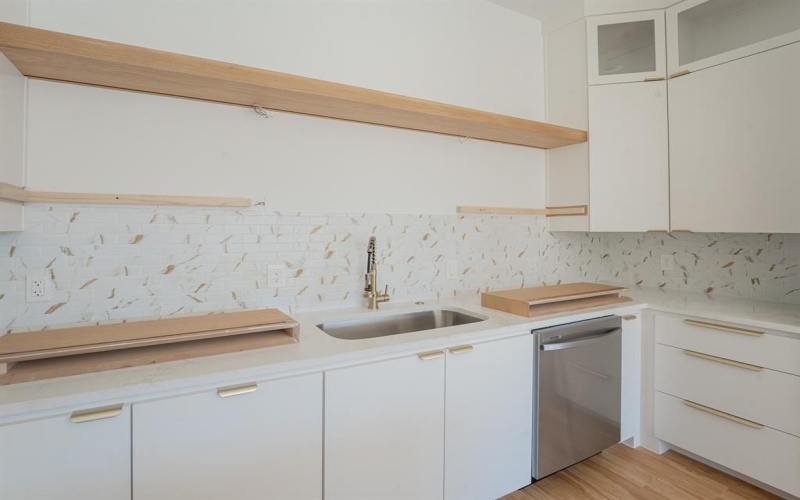 2706 Valentine Street, Dallas, TX 75215, 4 Bedrooms Bedrooms, ,5 BathroomsBathrooms,Residential,For Sale,2706 Valentine Street,0,21181533