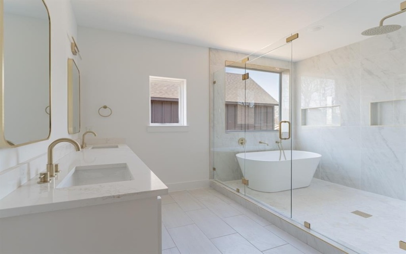 2706 Valentine Street, Dallas, TX 75215, 4 Bedrooms Bedrooms, ,5 BathroomsBathrooms,Residential,For Sale,2706 Valentine Street,0,21181533