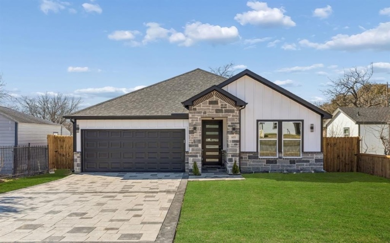 603 SW 15th Street, Grand Prairie, TX 75051, 4 Bedrooms Bedrooms, ,2 BathroomsBathrooms,Residential,For Sale,603 SW 15th Street,0,21176720