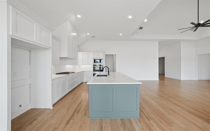 814 Forest Creek Drive, Rockwall, TX 75087, 4 Bedrooms Bedrooms, ,3 BathroomsBathrooms,Residential,For Sale,814 Forest Creek Drive,0,21181629