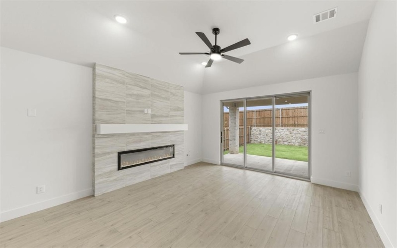 700 Valley Pines Drive, Anna, TX 75409, 3 Bedrooms Bedrooms, ,2 BathroomsBathrooms,Residential,For Sale,700 Valley Pines Drive,20577880