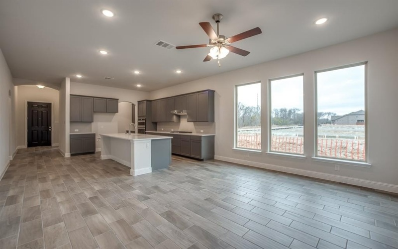 8768 Treeline Parkway, Justin, TX 76247, 3 Habitaciones Habitaciones , ,2 BañosBaños,Residential,En Venta,8768 Treeline Parkway,0,21181686