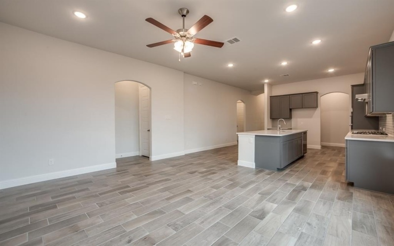 8768 Treeline Parkway, Justin, TX 76247, 3 Habitaciones Habitaciones , ,2 BañosBaños,Residential,En Venta,8768 Treeline Parkway,0,21181686