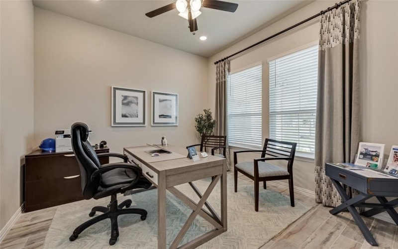 136 Ridgetop Trail, Rhome, TX 76078, 5 Bedrooms Bedrooms, ,5 BathroomsBathrooms,Residential,For Sale,136 Ridgetop Trail,0,21181844