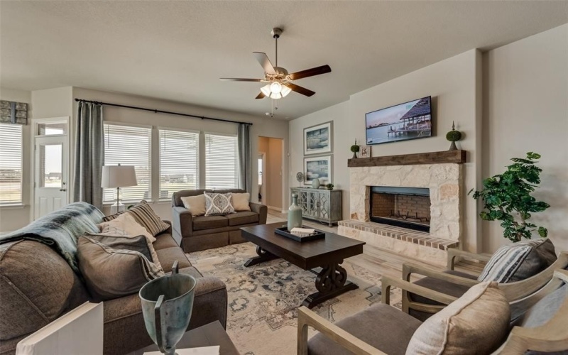 136 Ridgetop Trail, Rhome, TX 76078, 5 Bedrooms Bedrooms, ,5 BathroomsBathrooms,Residential,For Sale,136 Ridgetop Trail,0,21181844