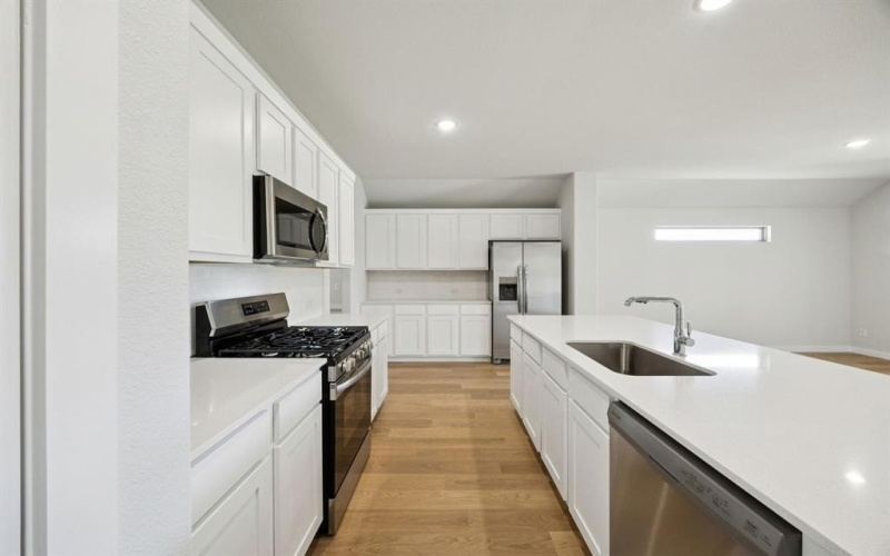 9400 Lone Maverick Drive, Crowley, TX 76036, 3 Habitaciones Habitaciones , ,2 BañosBaños,Residential,En Venta,9400 Lone Maverick Drive,0,21181848