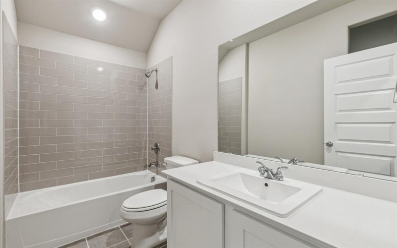 421 Hundred Acre Drive, Waxahachie, TX 75165, 3 Bedrooms Bedrooms, ,2 BathroomsBathrooms,Residential,For Sale,421 Hundred Acre Drive,0,21181888