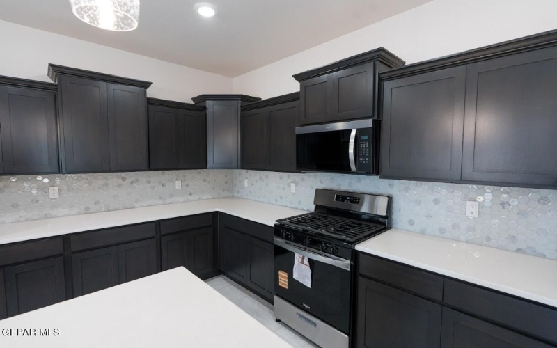 2533 MIKE PRICE Drive, El Paso, TX 79938, 4 Habitaciones Habitaciones , ,3 BañosBaños,Residential,En Venta,2533 MIKE PRICE Drive,0,927059