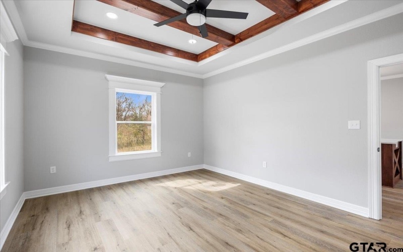 300 S Roden Ln, Gladewater, TX 75647, 3 Habitaciones Habitaciones , ,2 BañosBaños,Residential,En Venta,300 S Roden Ln,0,26002244