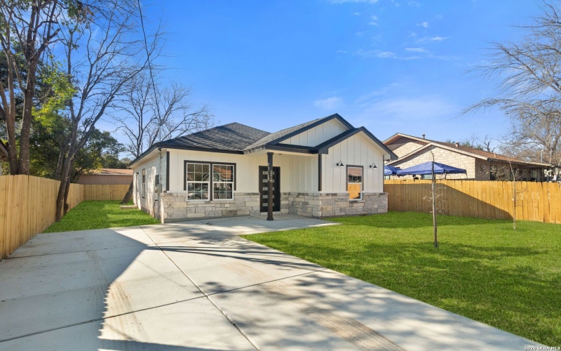 2218 W Wildwood DR., San Antonio, TX 78201, 3 Habitaciones Habitaciones , ,2 BañosBaños,Residential,En Venta,2218 W Wildwood DR.,0,1941766