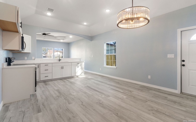 2218 W Wildwood DR., San Antonio, TX 78201, 3 Habitaciones Habitaciones , ,2 BañosBaños,Residential,En Venta,2218 W Wildwood DR.,0,1941766