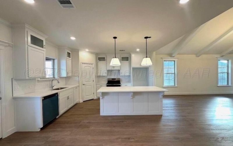 106 BULLRUSH Drive, Canyon, TX 79015, 4 Bedrooms Bedrooms, ,2 BathroomsBathrooms,Residential,For Sale,106 BULLRUSH Drive,0,26-1498