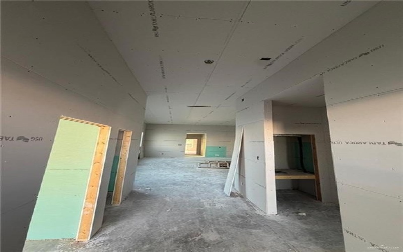 4101 Zanesville Avenue, McAllen, TX 78503, 4 Bedrooms Bedrooms, ,3 BathroomsBathrooms,Residential,For Sale,4101 Zanesville Avenue,0,495042