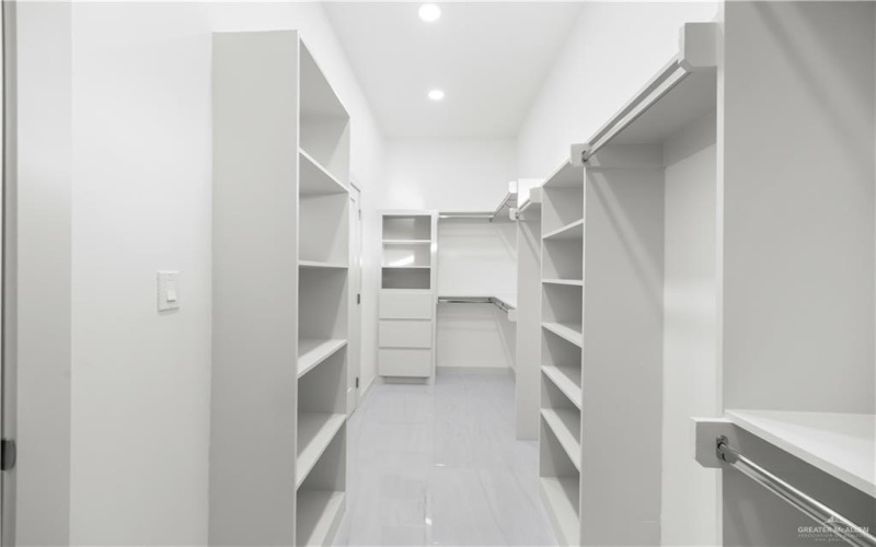 1716 Trophy Drive, Edinburg, TX 78542, 4 Habitaciones Habitaciones , ,2 BañosBaños,Residential,En Venta,1716 Trophy Drive,0,495045