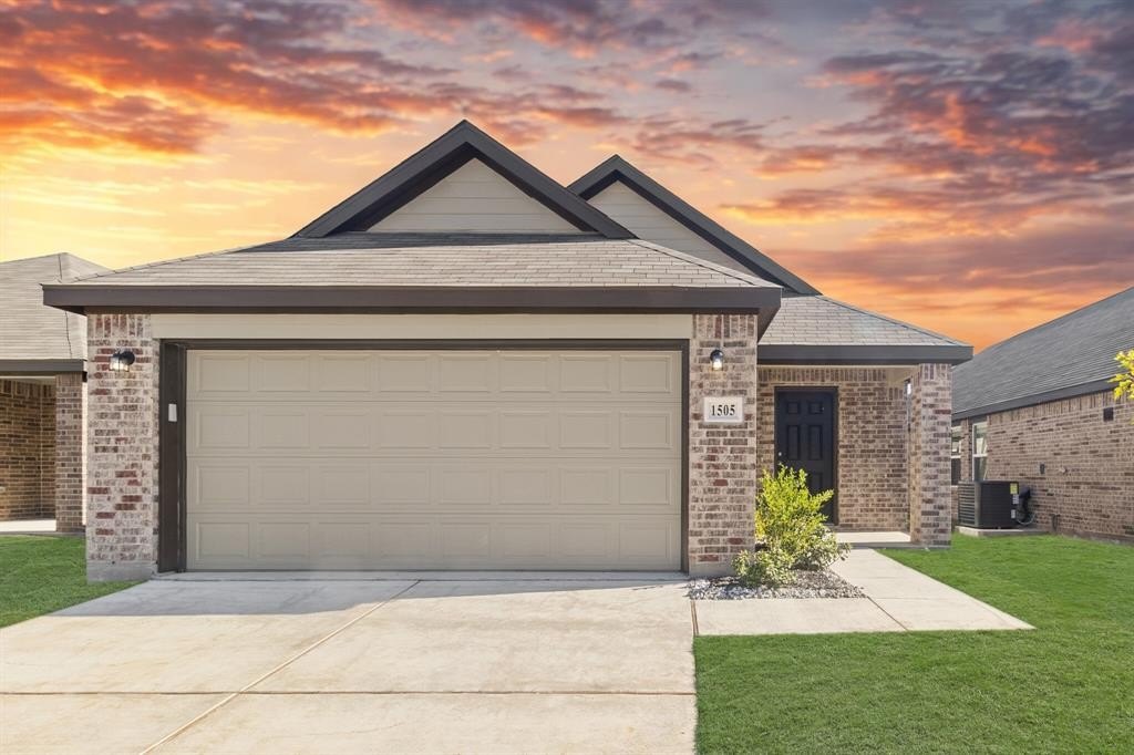 1505 Romans Road, Ennis, TX 75119, 3 Bedrooms Bedrooms, ,2 BathroomsBathrooms,Residential,For Sale,1505 Romans Road,0,21181245