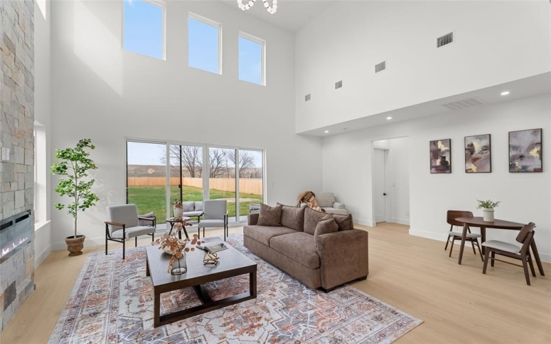 3343 Canada Drive, Dallas, TX 75212, 5 Habitaciones Habitaciones , ,3 BañosBaños,Residential,En Venta,3343 Canada Drive,0,21159712