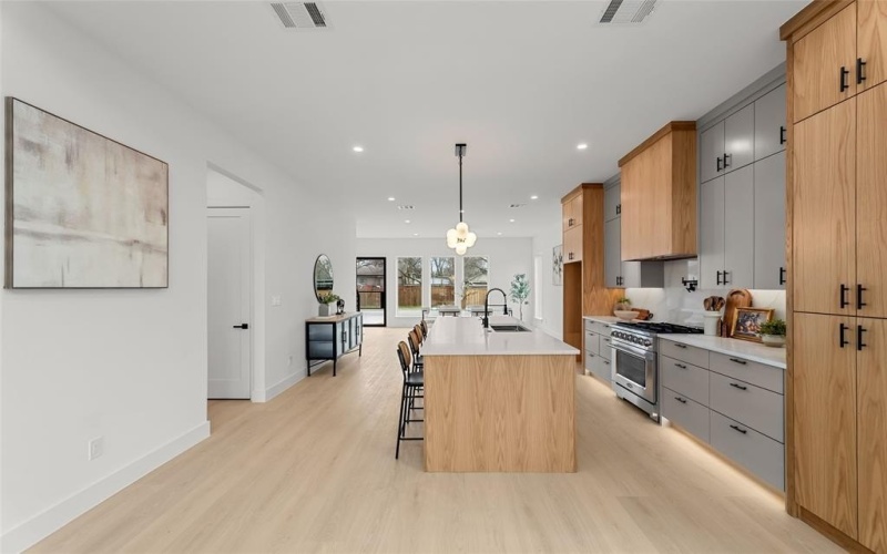 3343 Canada Drive, Dallas, TX 75212, 5 Habitaciones Habitaciones , ,3 BañosBaños,Residential,En Venta,3343 Canada Drive,0,21159712