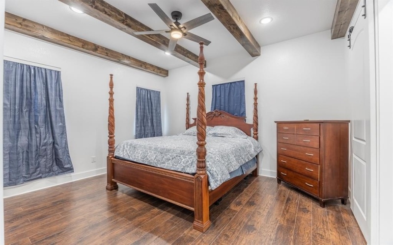 800 E Joplin Road, Bridgeport, TX 76426, 5 Bedrooms Bedrooms, ,5 BathroomsBathrooms,Residential,For Sale,800 E Joplin Road,0,21173199