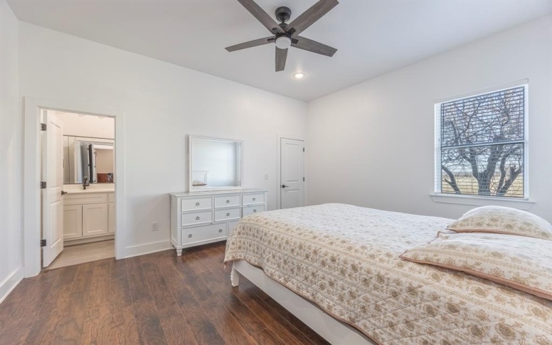 800 E Joplin Road, Bridgeport, TX 76426, 5 Bedrooms Bedrooms, ,5 BathroomsBathrooms,Residential,For Sale,800 E Joplin Road,0,21173199