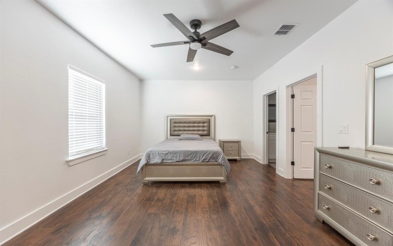 800 E Joplin Road, Bridgeport, TX 76426, 5 Bedrooms Bedrooms, ,5 BathroomsBathrooms,Residential,For Sale,800 E Joplin Road,0,21173199