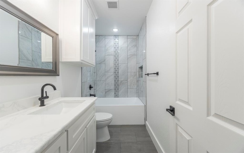 800 E Joplin Road, Bridgeport, TX 76426, 5 Bedrooms Bedrooms, ,5 BathroomsBathrooms,Residential,For Sale,800 E Joplin Road,0,21173199